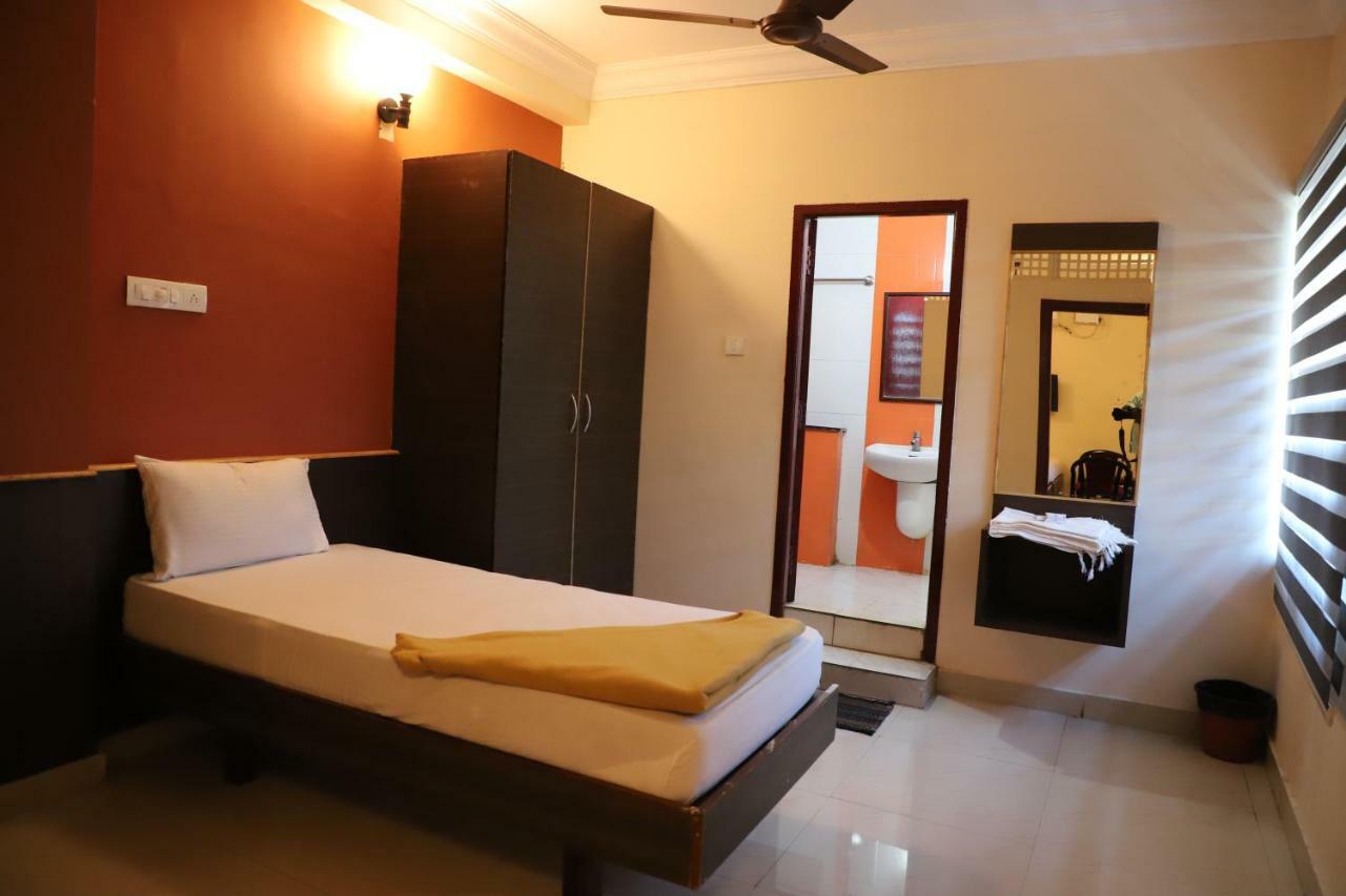 كومباكونام Hotel Namaskar المظهر الخارجي الصورة